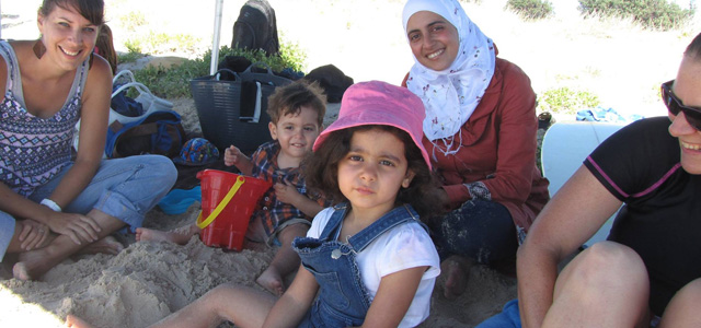 refugee_surf2